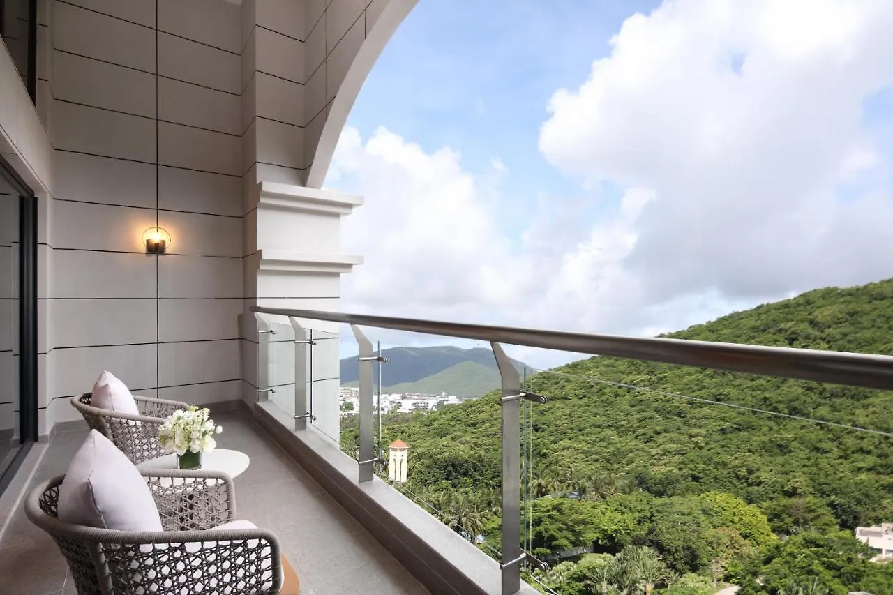 Holiday Inn & Suites Sanya Yalong Bay