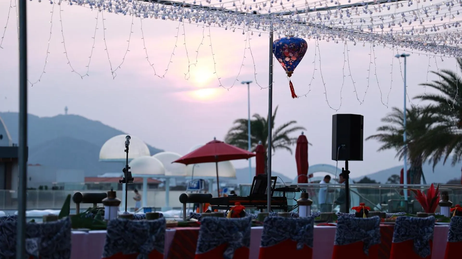 Holiday Inn & Suites Sanya Yalong Bay 5*,
