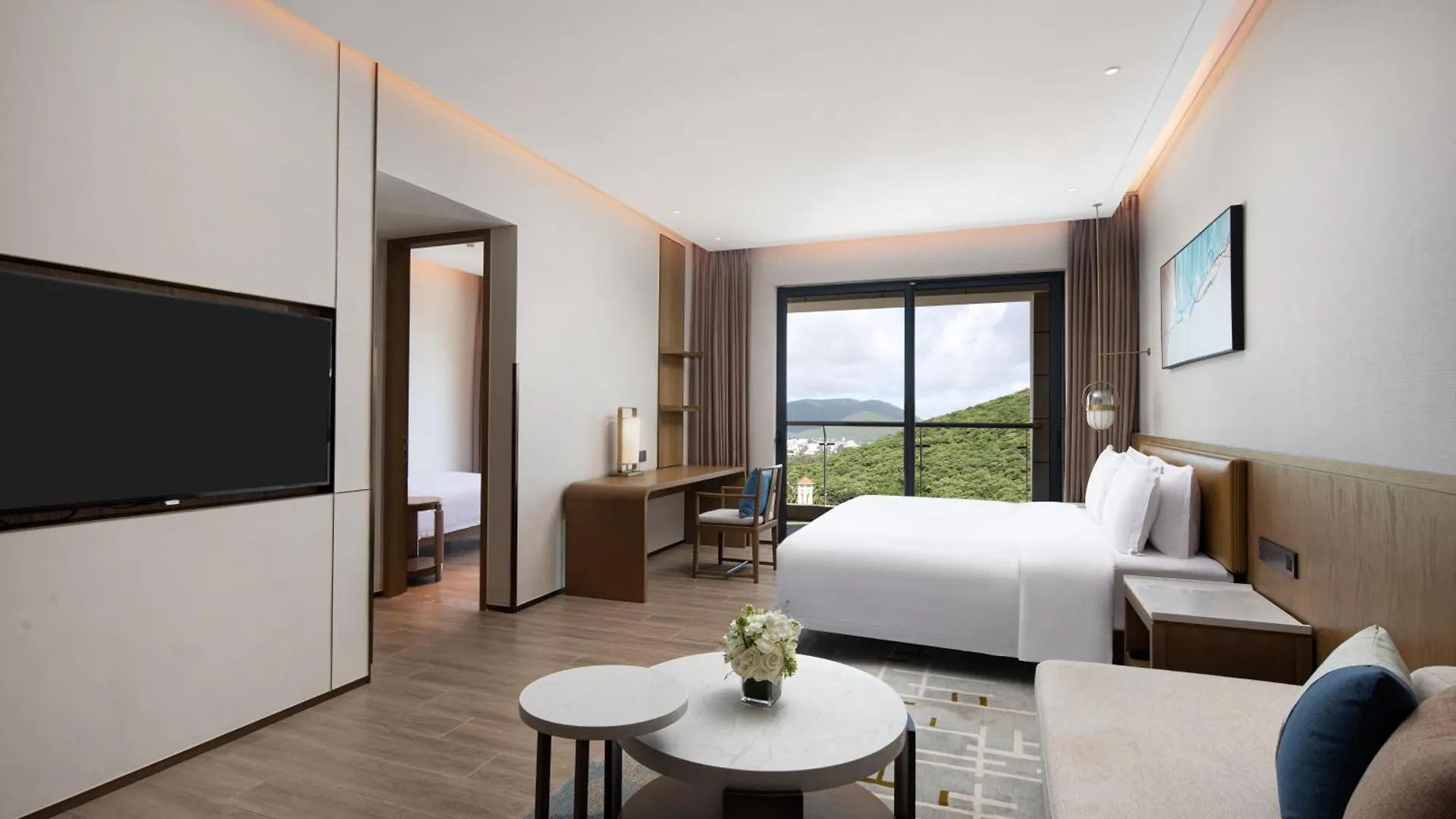 Holiday Inn & Suites Sanya Yalong Bay