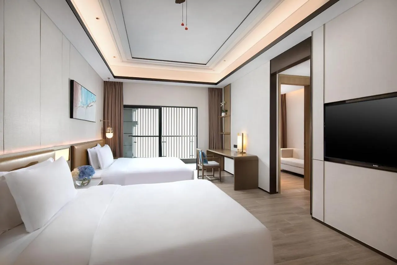 Holiday Inn & Suites Sanya Yalong Bay Hotel