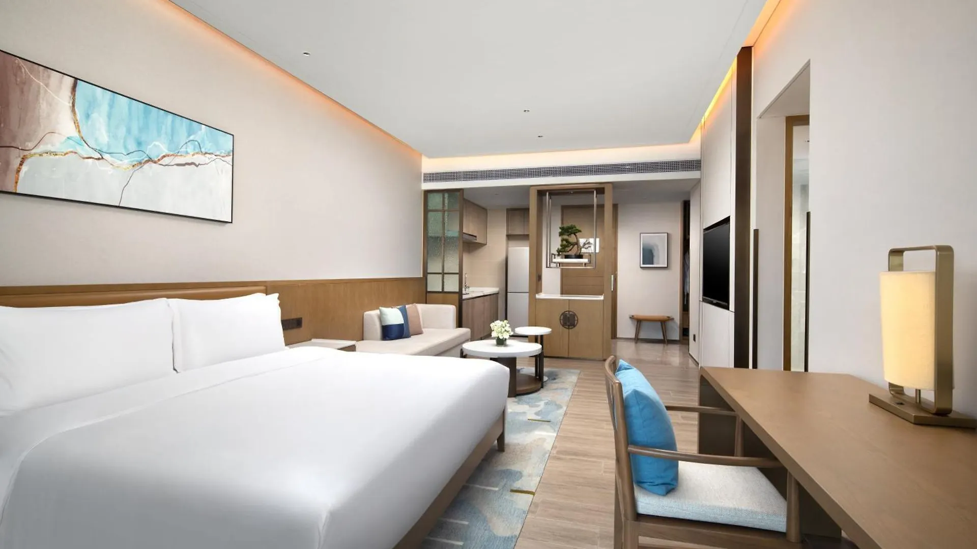 Holiday Inn & Suites Sanya Yalong Bay Hotel